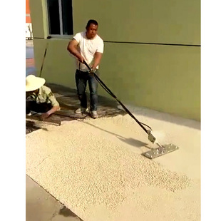 手拉式电动铺平机 小型橡胶颗粒亚平电热板学校塑胶跑道电滚轴