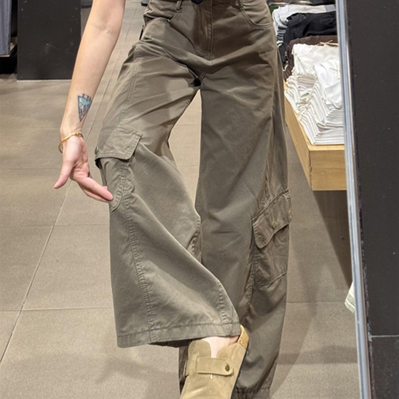 美式军绿色工装弯刀裤女酷飒风秋季设计H感大码胖mm阔腿休闲镰刀