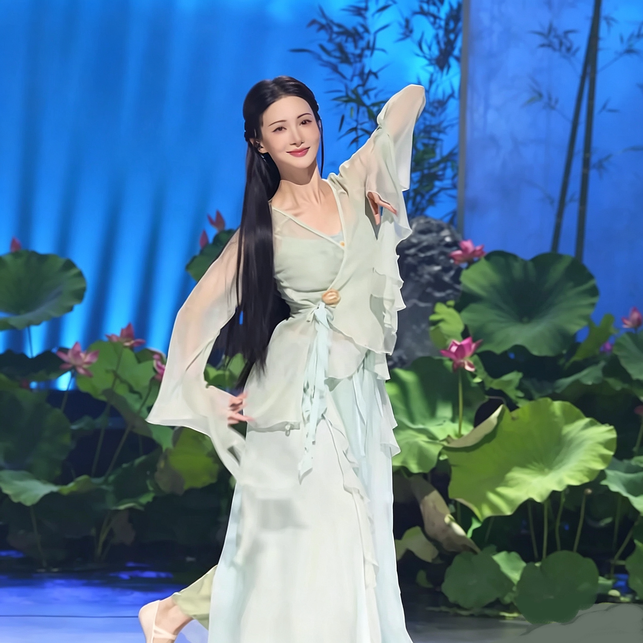 金晨同款半壶纱古典舞蹈服图片