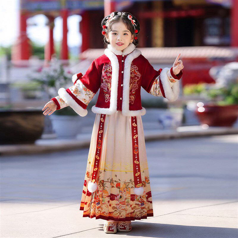 马面裙女童汉服冬季2n025新款古装过年服儿童秋冬装拜年服披风套