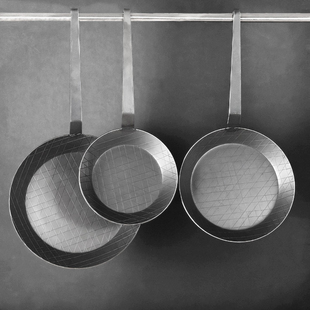 出口碳钢牛排煎锅家用长手柄平底煎锅户外露营熟铁无涂层铁锅