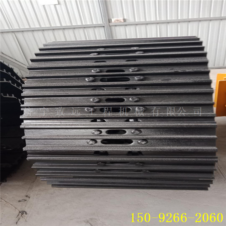 PC300挖掘机链条,四轮一带,勾机链条 支重轮 驱动齿 引导轮