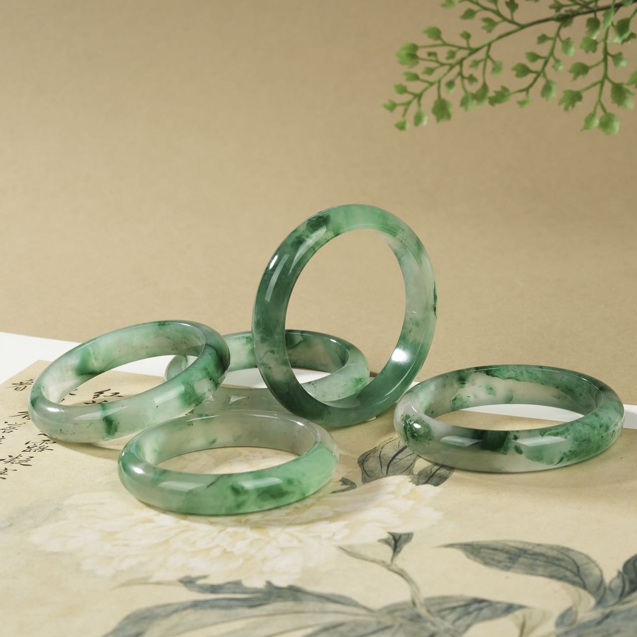 云上叙独龙玉手镯—多样性发一件-10x7mm--v41268-E(商城）