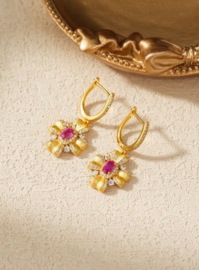 S925银镶嵌红宝石耳扣-多样性发其一-3*4mm-V39762-E（商城）