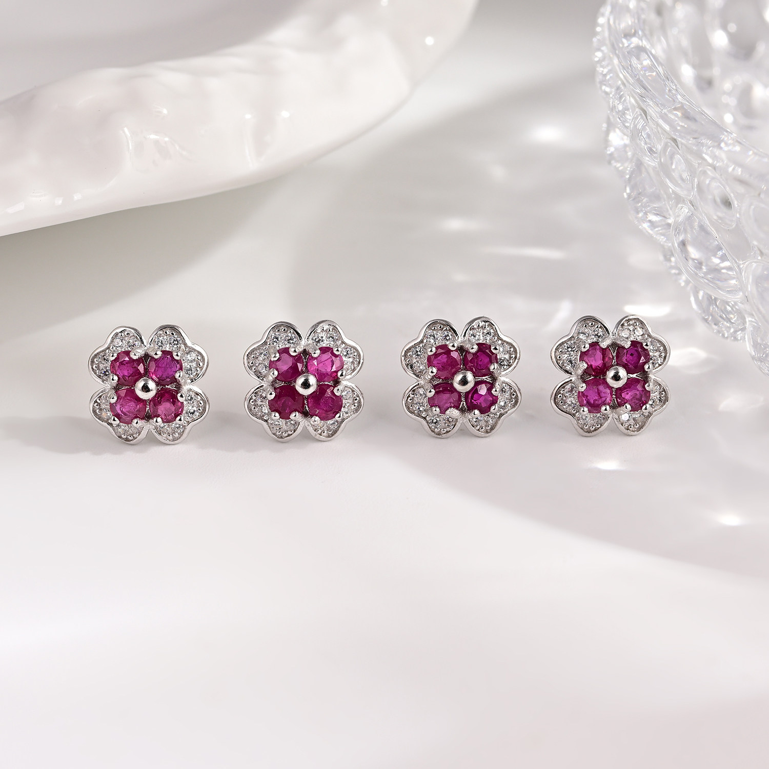 云上叙22 DS89178 红宝石耳钉-多样性发一件-2mm（甄选）,珠宝/钻石/翡翠,耳饰,淘宝优惠券,粉丝福利购,淘宝优惠卷