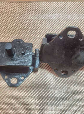 F32LA-1001010 发动机悬置软垫21099A00159  298003386 320100002