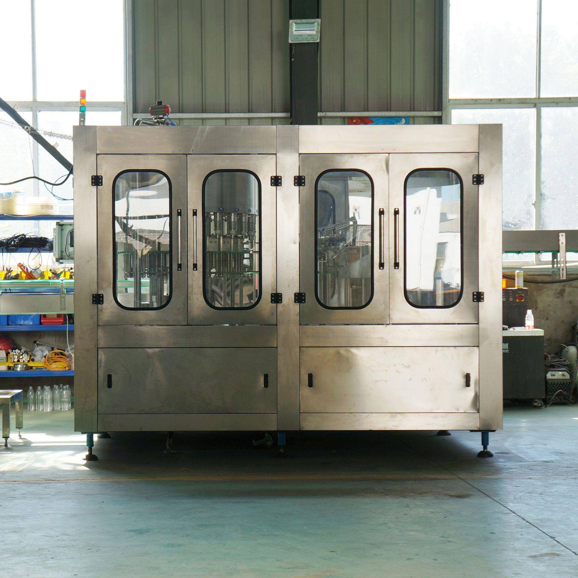 PET瓶矿泉水灌装机三合一瓶装饮用水灌装机厂家直供24-24-8