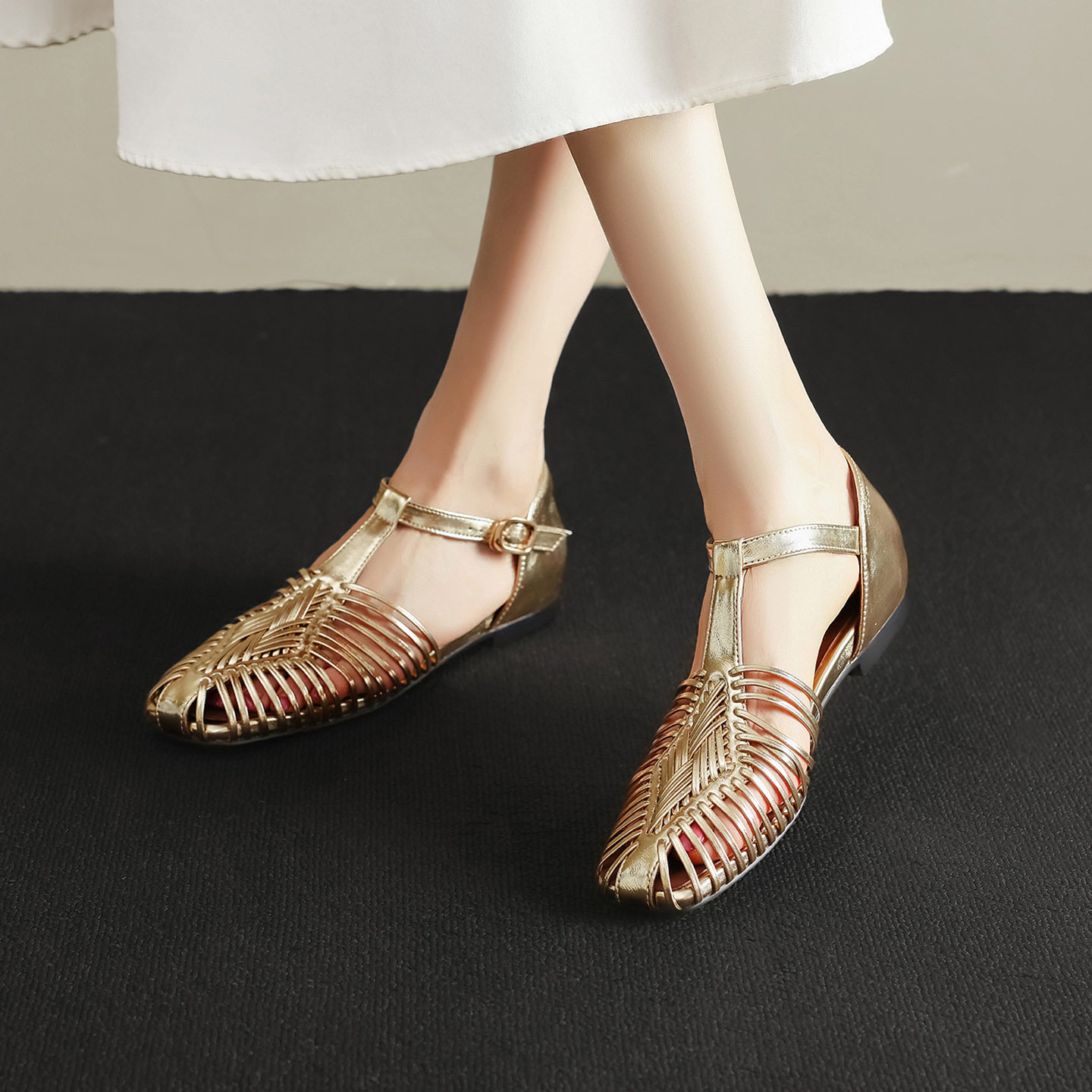 洋气女生时尚2026年春夏新款方头低跟内增高包跟编织包头凉鞋单鞋图片