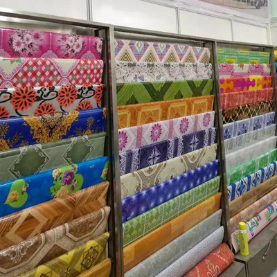 厂家批发PVC地板胶商用塑胶自粘地板贴SPC石塑地板运动地板革批发