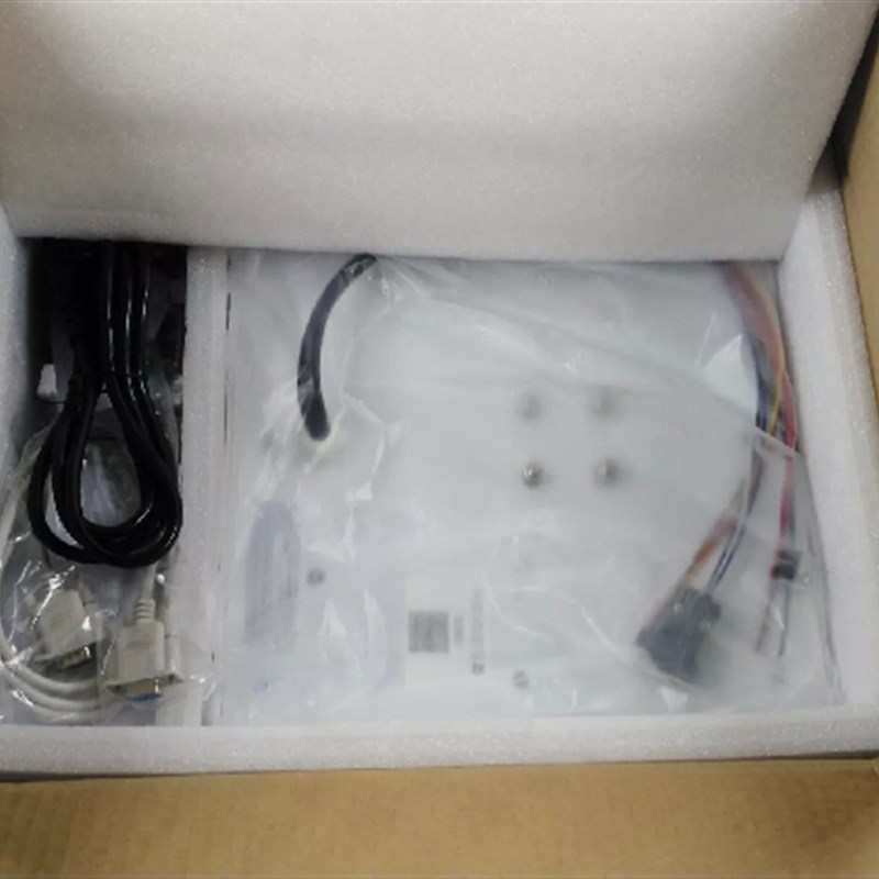 RFID UHF 微波读卡器900M中距离一体机 韦根 RS232 485接口 5-8米