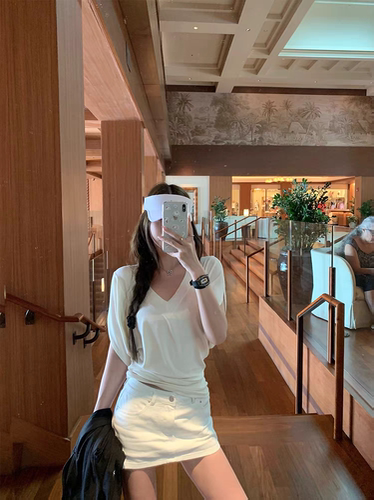 早安樊樊 V领收腰蝙蝠袖T恤上松下紧版型显瘦慵懒风短袖上衣女夏