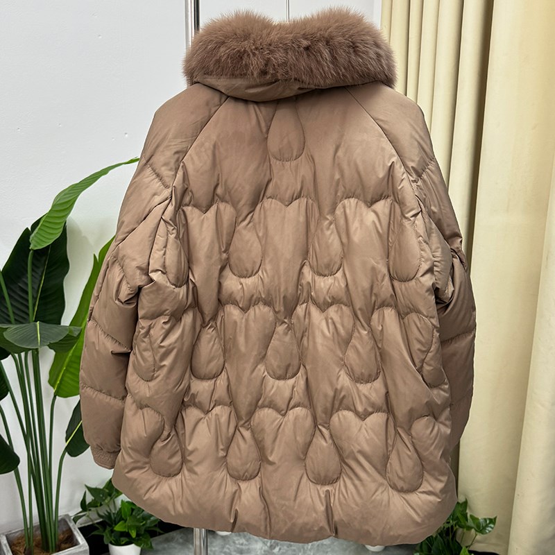 妈妈冬装真毛领羽绒服女保暖v上衣厚2024冬季中老年女士白鸭绒外