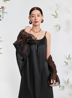 萧娘《续缘》香云纱黑色打底吊带桑蚕丝中长款连衣裙夏XNA1355