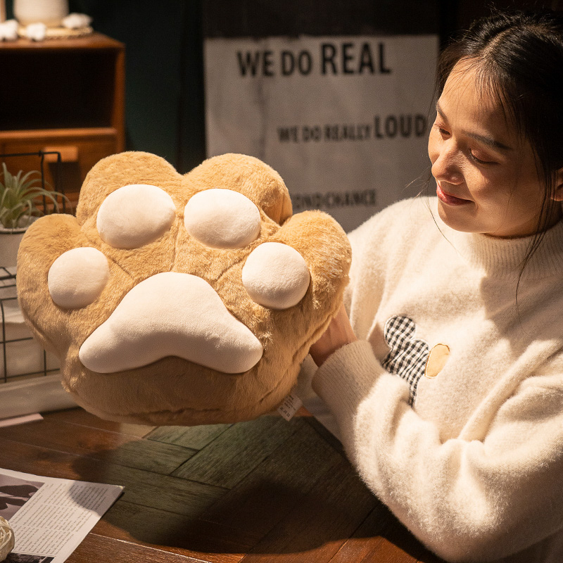 猫爪抱枕被子两用毯子二合一靠枕办公F室午睡神器午休枕头车载汽