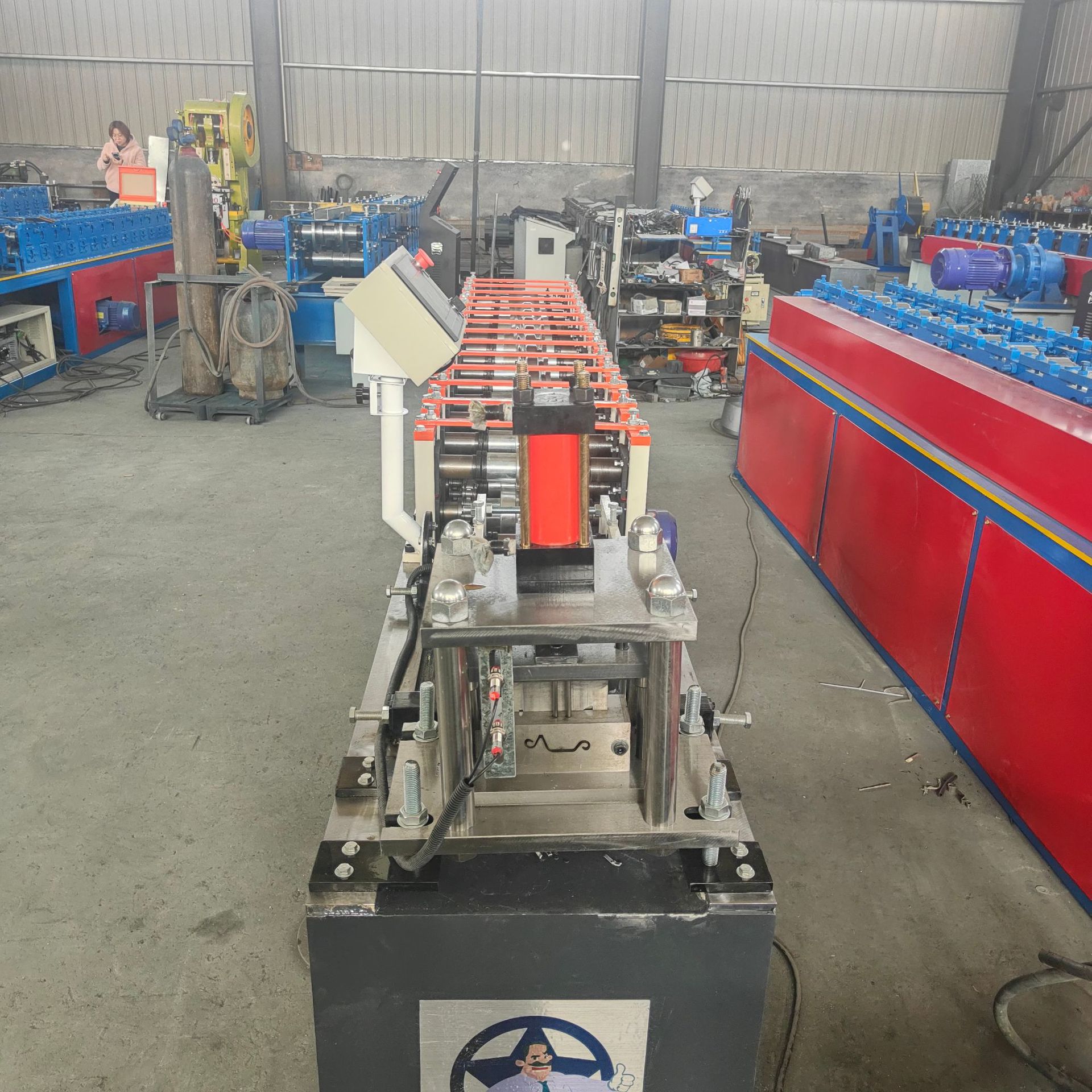 定制抗风卷帘门设备门片辊压机不锈钢卷闸门导轨压瓦机