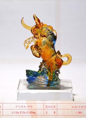 高档琉璃牛件办公送室柜牛气冲摆天水晶工艺品装饰台公司开业乔迁