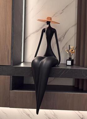 抽象艺术人物坐姿摆件样品屋展示中心玄关客厅电视柜意式极简雕塑