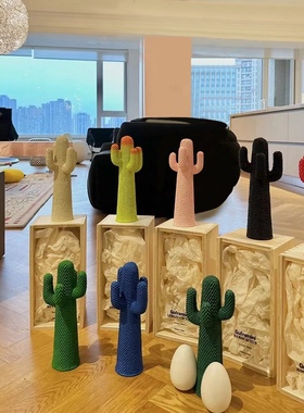 网红仙人掌衣架仙人掌手办雕塑商场店铺家居美陈落地装饰潮流摆件