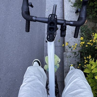 自行车装饰小配件可爱公路车骑行C山地自行车搭子趴趴玩偶车把挂
