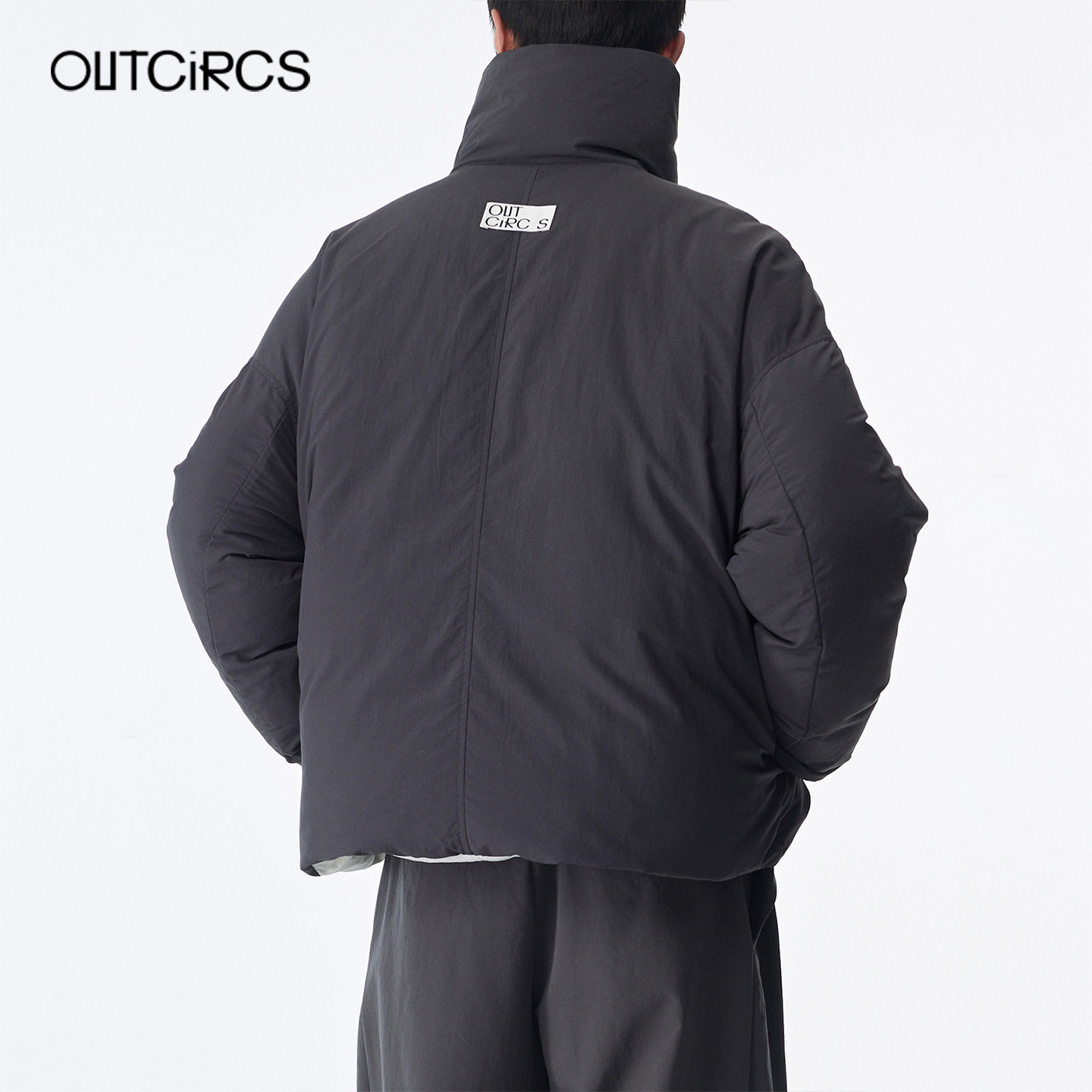 OUTCiRCS纸感大翻领羽绒服