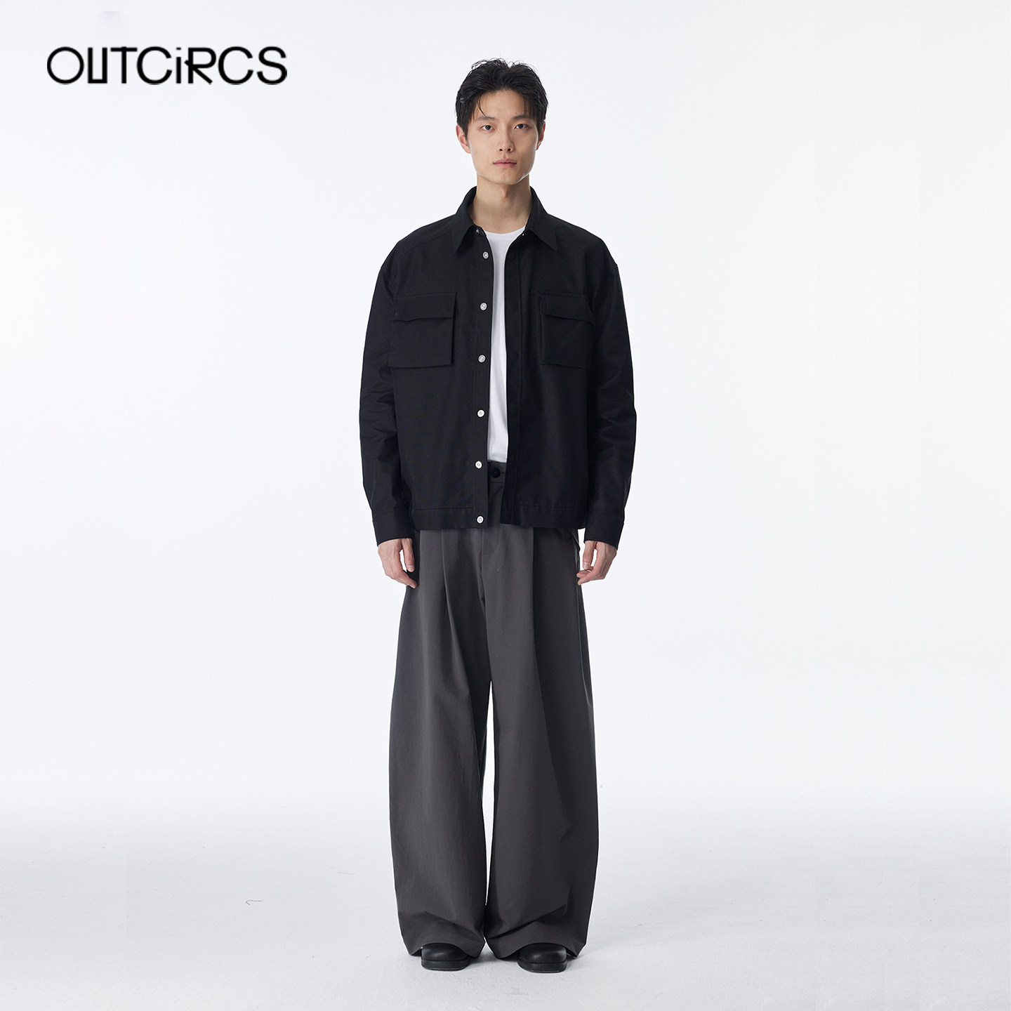 OUTCiRCS下摆松紧双袋夹克