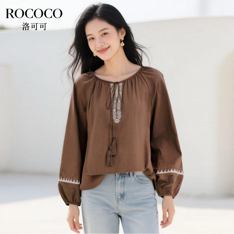 ROCOCO/洛可可刺绣V领2025秋季休闲莱赛尔棉宽松民族风系带衬衫