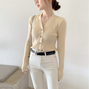 秋冬针织衫女开衫2023新款V领打底衫修身内搭气质外套绿色毛衣潮