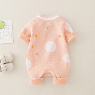 秋冬婴儿衣服可爱满月公主爬服女宝宝粉色小兔子纯棉连体毛衣套装