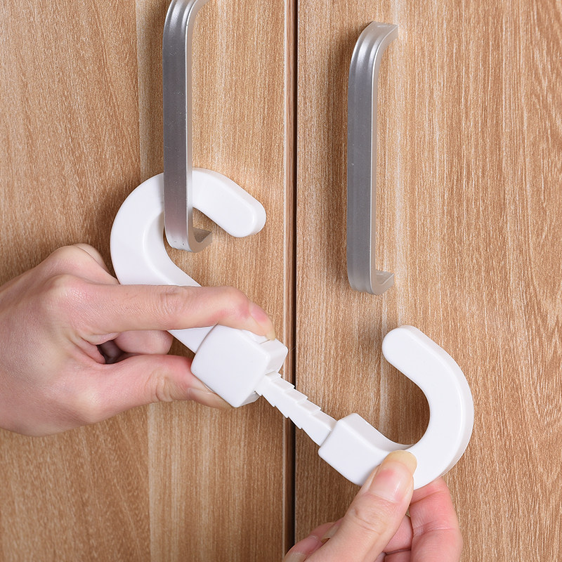C形柜门锁家用白婴幼儿童防开保护锁宝宝小孩对开门拉手安全锁扣,婴童用品,多功能安全锁,淘宝优惠券,粉丝福利购,淘宝优惠卷