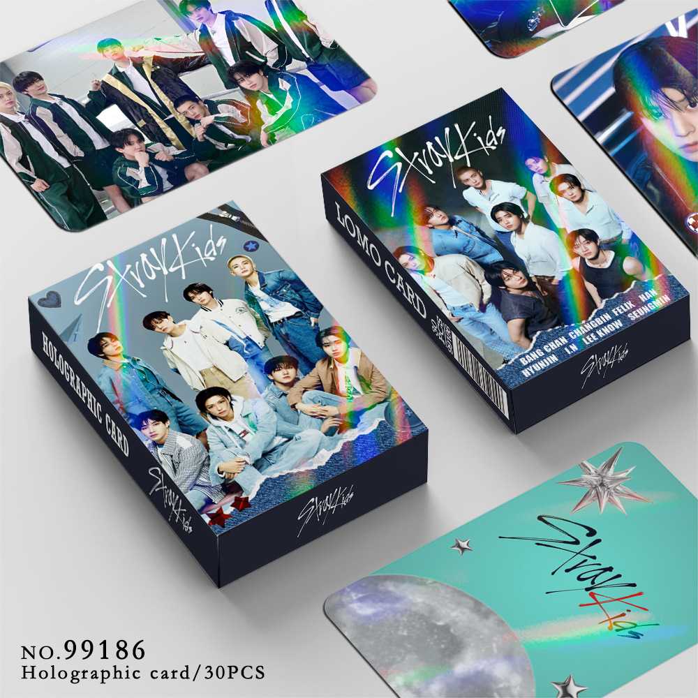 现货30张镭射卡STRAYKIDS巡演周边闪卡应援贺卡双面LOMO卡全息卡