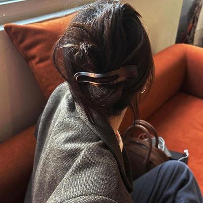 适合头发少的发饰2024新款冷淡风后脑勺一字抓夹女高端半扎发头饰