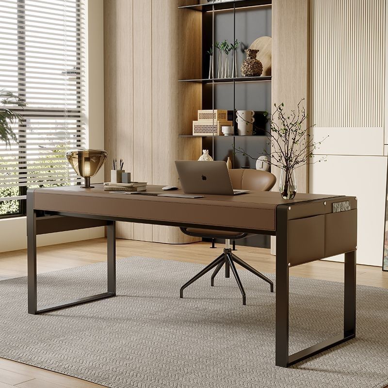高端马鞍皮电脑桌意式极简办公书桌现代简约家用书房写字台设计师