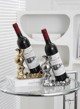 休闲和轻豪华电镀银兔酒架装饰品葡萄酒开瓶器客厅酒柜家庭餐具柜
