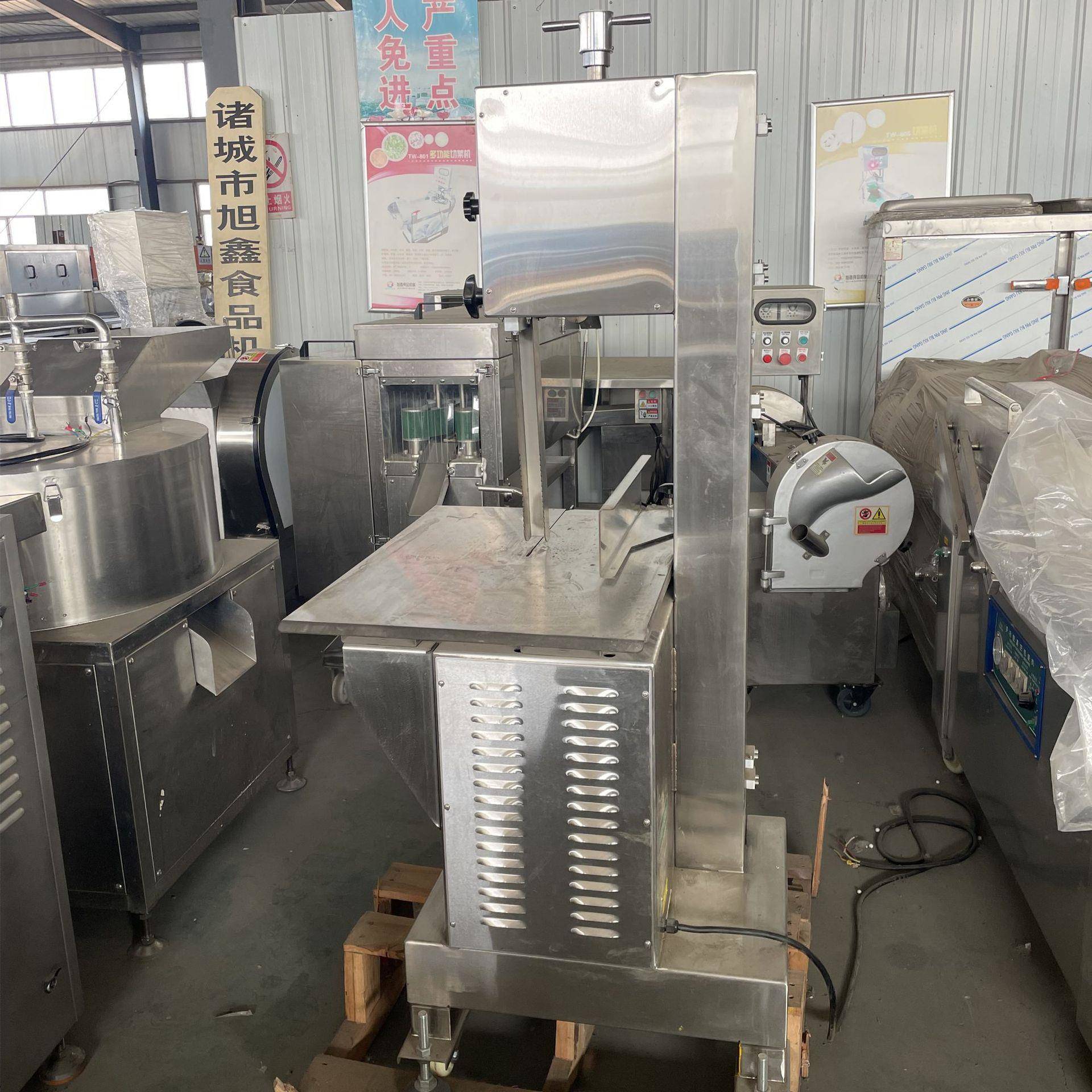 优惠猪牛羊大骨肋骨锯骨机超市肉店商用锯肋骨设备全自动化处理