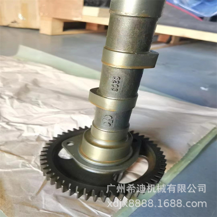 PC100-6 PC110-6 PC120-6 PC130-7 4BT3.9 4D102发动机凸轮轴总成