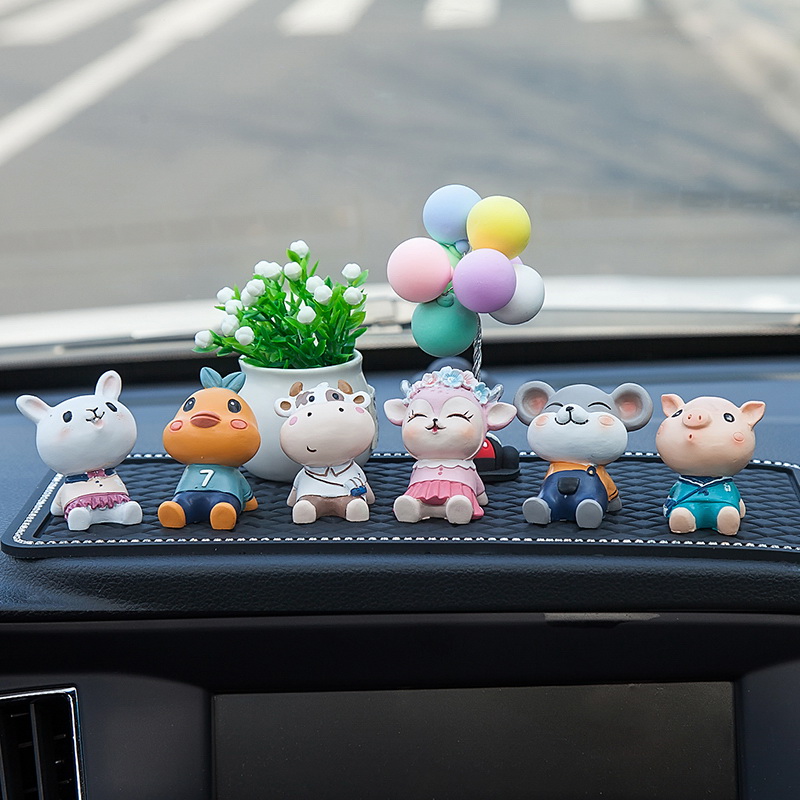 新款汽车摆件卡通动物车r内饰品摆件装饰用品大全男女高档个性创