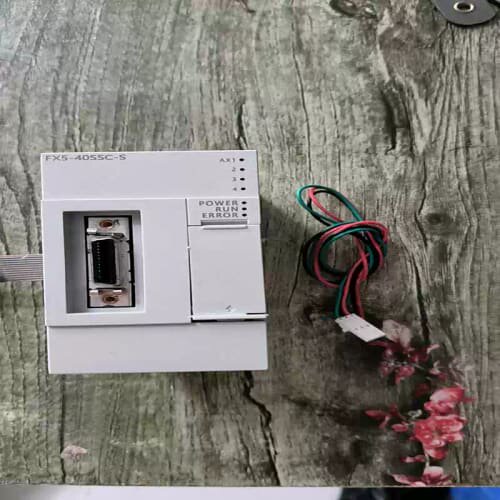 议价FX5-40SSC-S，20年产品，功能，略有划痕，
