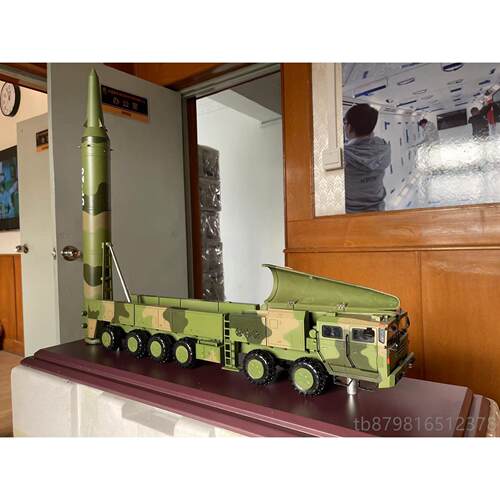 高档东风26导发射车型 D6F-2仿真反舰弹道导弹成模弹品仿真摆件 1