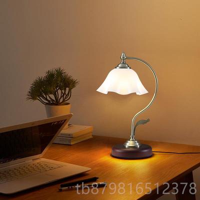 高档欧式复古卧装饰实木护眼台灯宿舍书房书桌正室头灯轻奢感品包