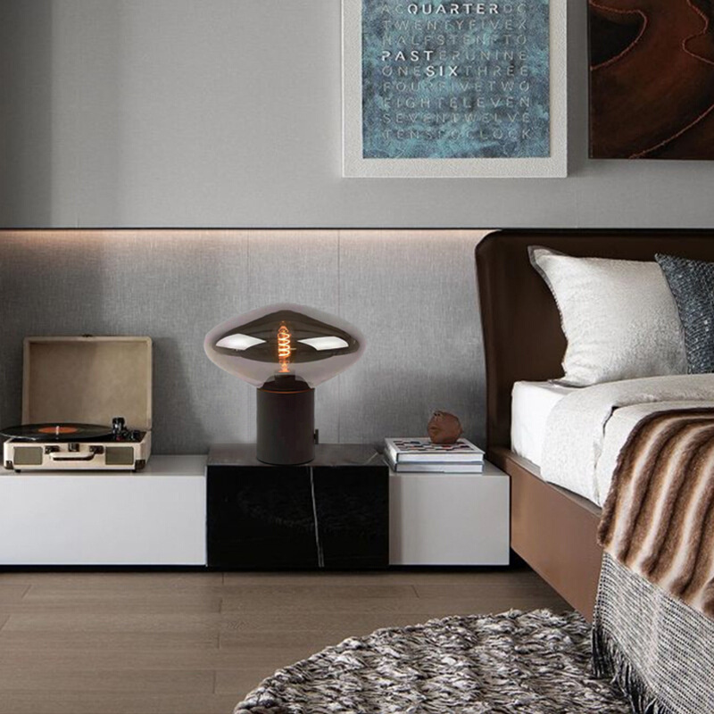 北欧简约现代设计师客厅书房卧室床头灯样板房玻璃装饰创意台灯