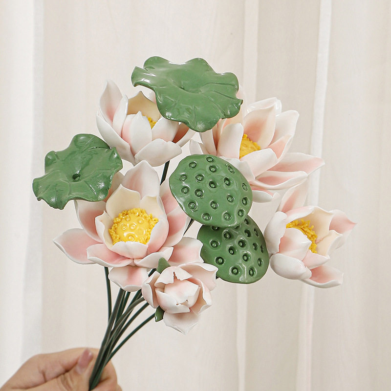 纯陶瓷荷花铁杆陶瓷花裸瓷家居装饰摆件插花瓶摆件新品上市,模玩/动漫/周边/娃圈三坑/桌游,文化/体育周边,淘宝优惠券,粉丝福利购,淘宝优惠卷