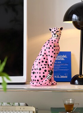 法式轻奢粉红豹子摆件玄关客厅电视柜高级感装饰中古少女心家居