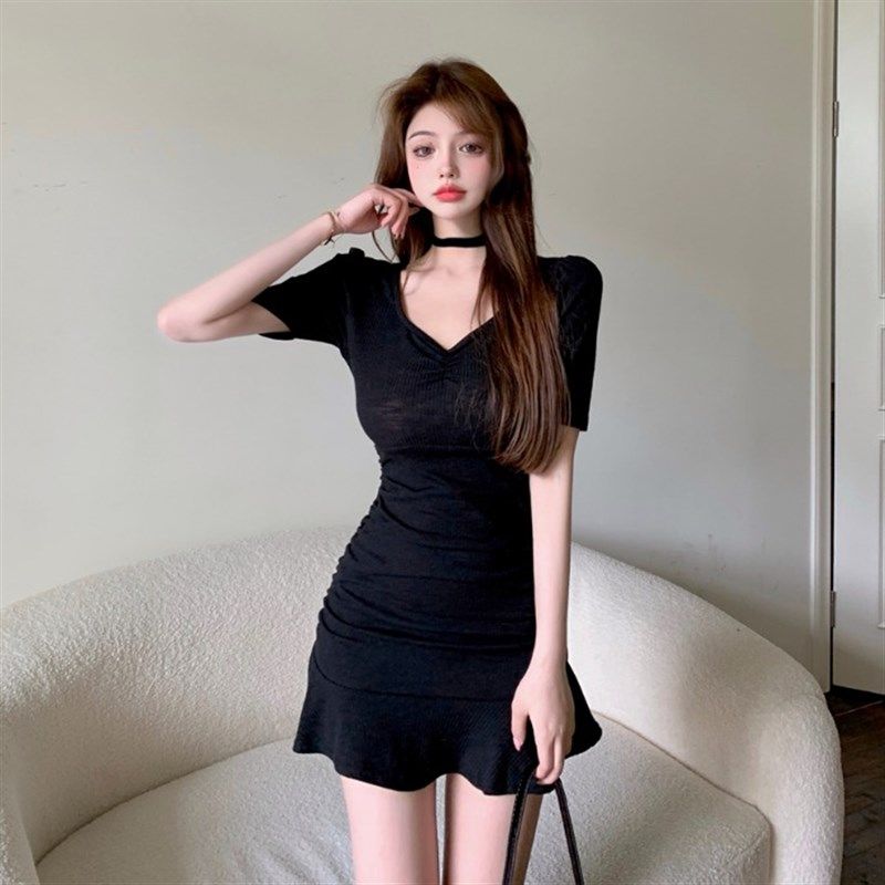 粉色短袖连衣裙女夏季2023新款V领洋气褶皱收腰显瘦荷叶边裙子潮,女装/女士精品,连衣裙,淘宝优惠券,粉丝福利购,淘宝优惠卷