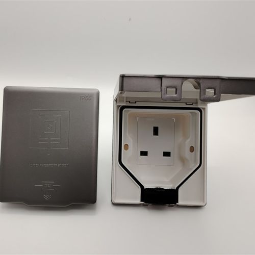 13A英标嵌入式插座 香港IP55防水隐藏式 冰箱厨房防溅苏英式