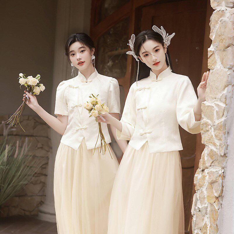 伴娘服新中式香槟色女2024新款复古姐妹团礼服表演裙日常可穿秋冬