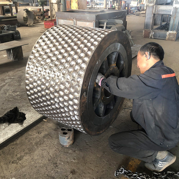 现货供应型煤压球机辊皮 鹅蛋制球机模具多种形状 对辊压球机压辊