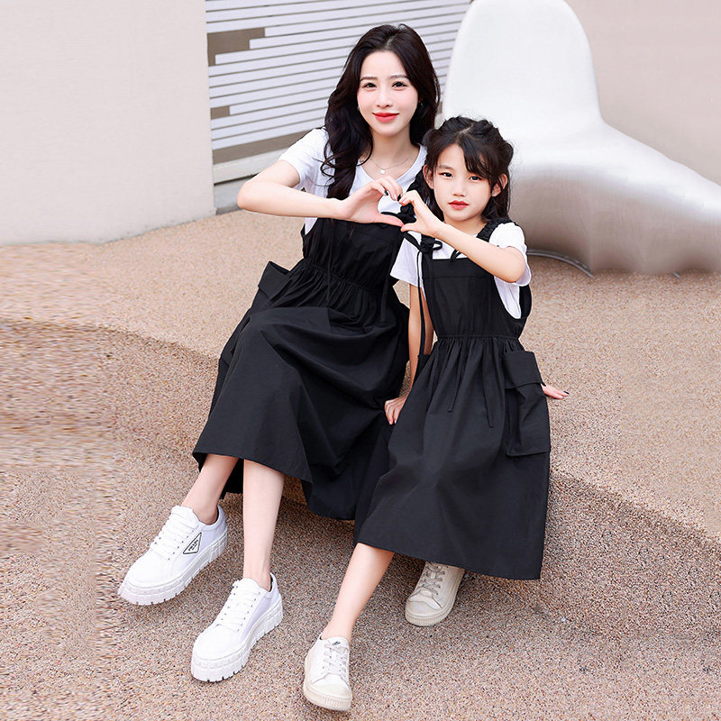 不一样的亲子装t桖套装2023夏装新款高端母女装两件套连衣裙洋气