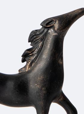 现代简约金属马摆件客厅酒柜书架陈设饰品样板间书房桌面装饰摆设