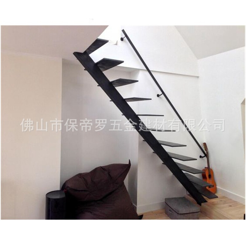 简约工业风碳钢结构A3 Q235烤漆直梁钢架楼梯现代新款流行栏杆