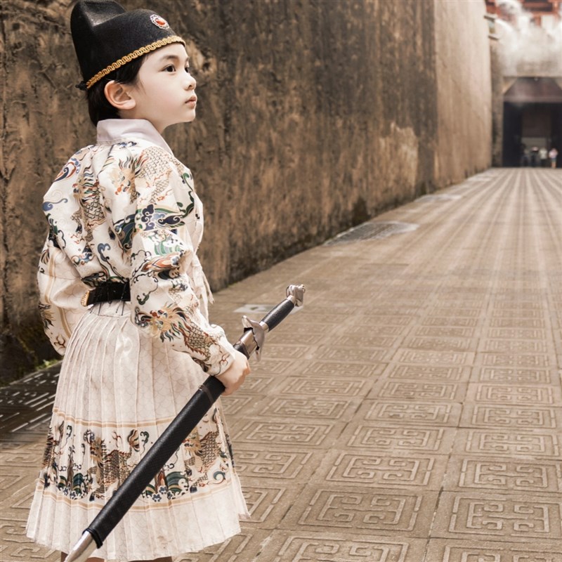 男童汉服套装明制交m领飞鱼服儿童国风少爷古装武侠锦衣卫长袍白